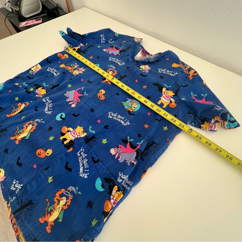 Disney Halloween Winnie the Pooh Blue Scrub Size large - Picture 4 of 7